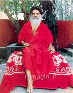 Jagadguru Swami Sathyananda Saraswathi, successor of Gurupadar